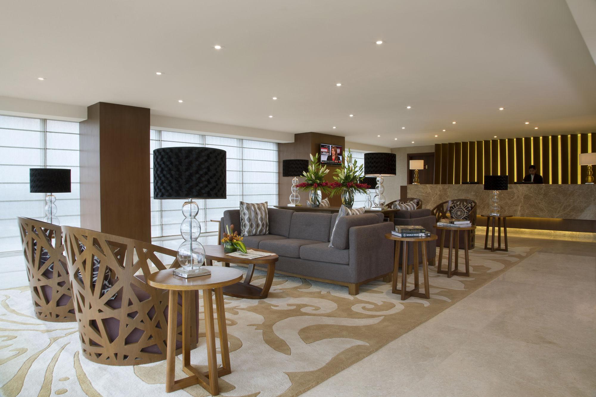 โอ๊ควูด เรซิเดนซ์ เพรสทีจ ไวท์ฟิลด์ Hotel บังกาลอร์ ภายนอก รูปภาพ